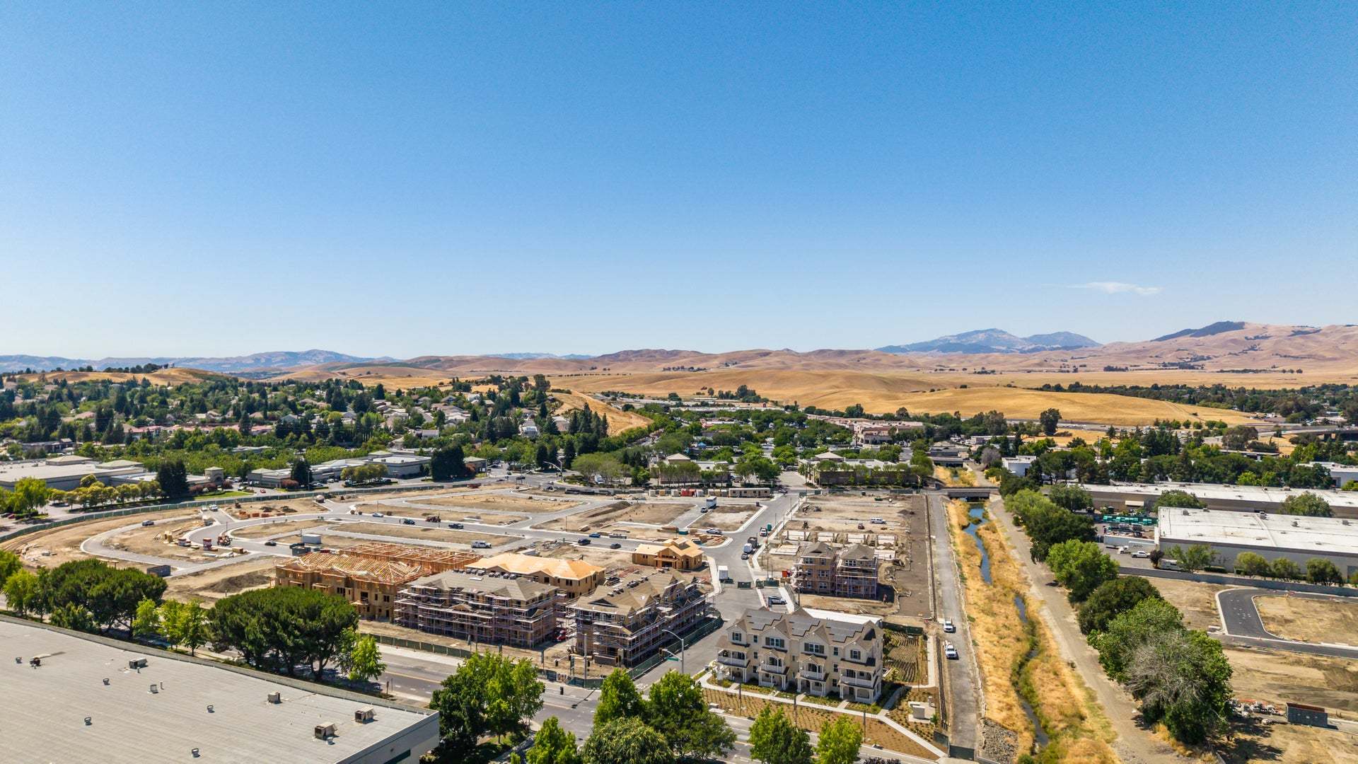 Amara at Arroyo Crossings by Trumark Homes in Livermore, CA I Arroyo Crossings