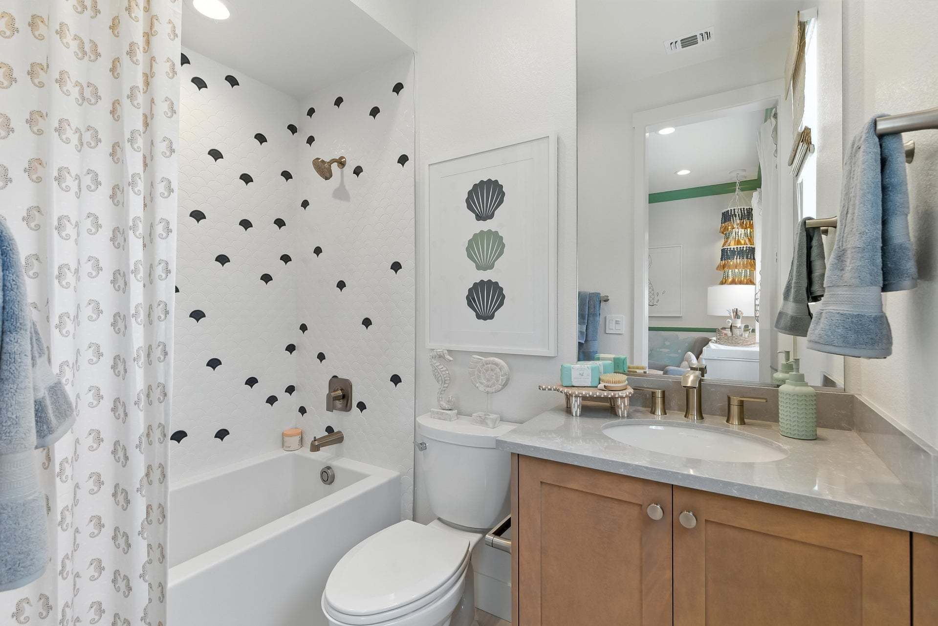 Skyline by Trumark Homes in Alameda, CA I Residence 2 Model I Bathroom