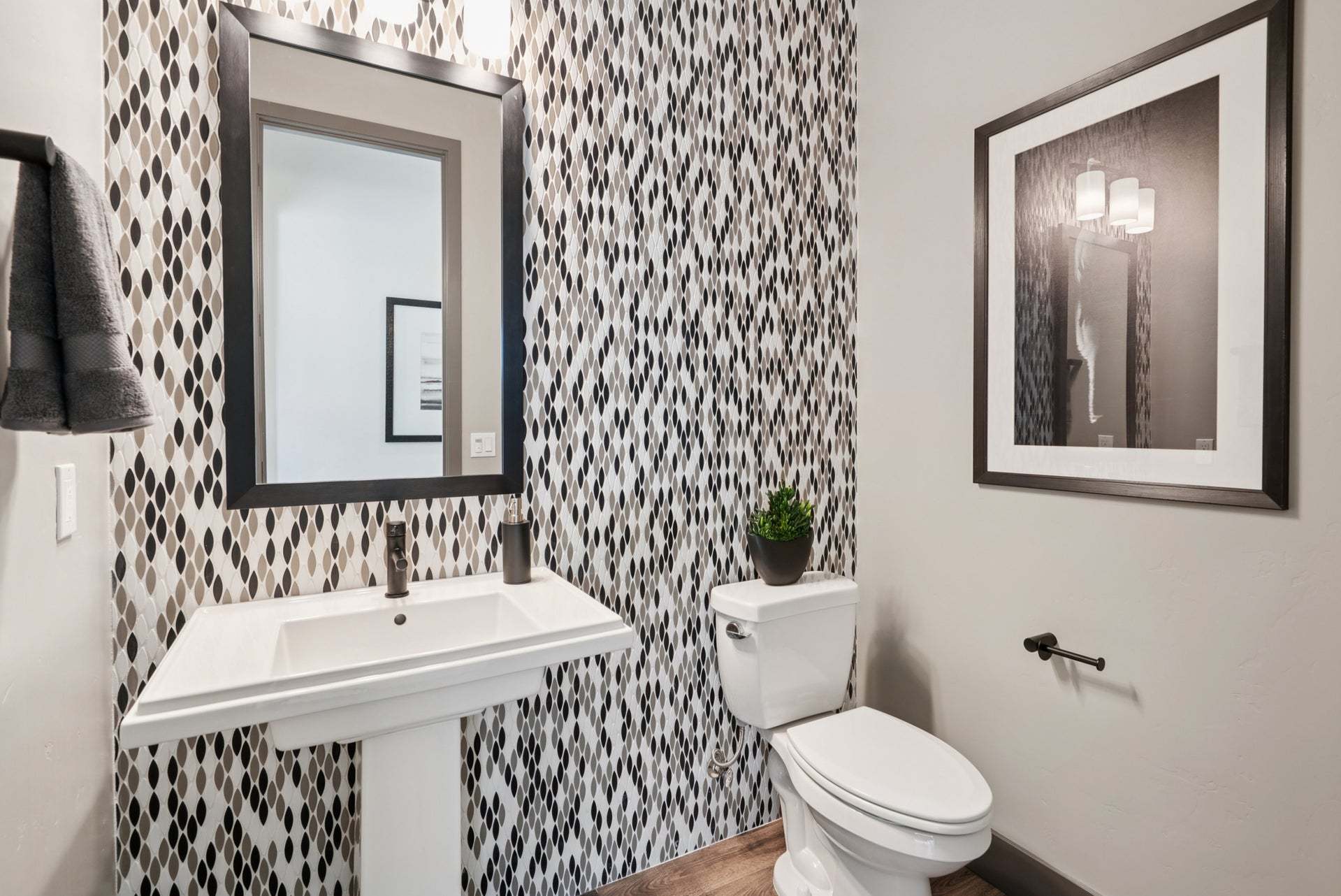 Villosa at Sea Haven | Alder Model | Powder Bathroom