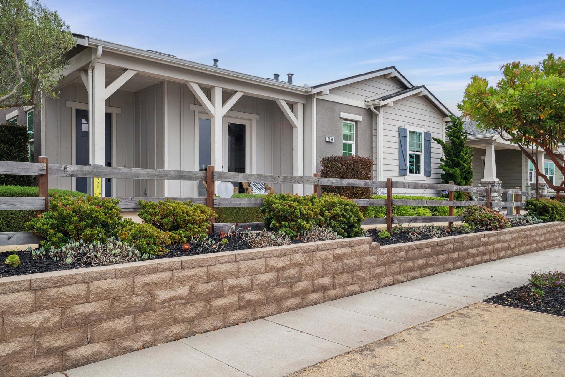 Layia at Sea Haven | Bardin | Exterior