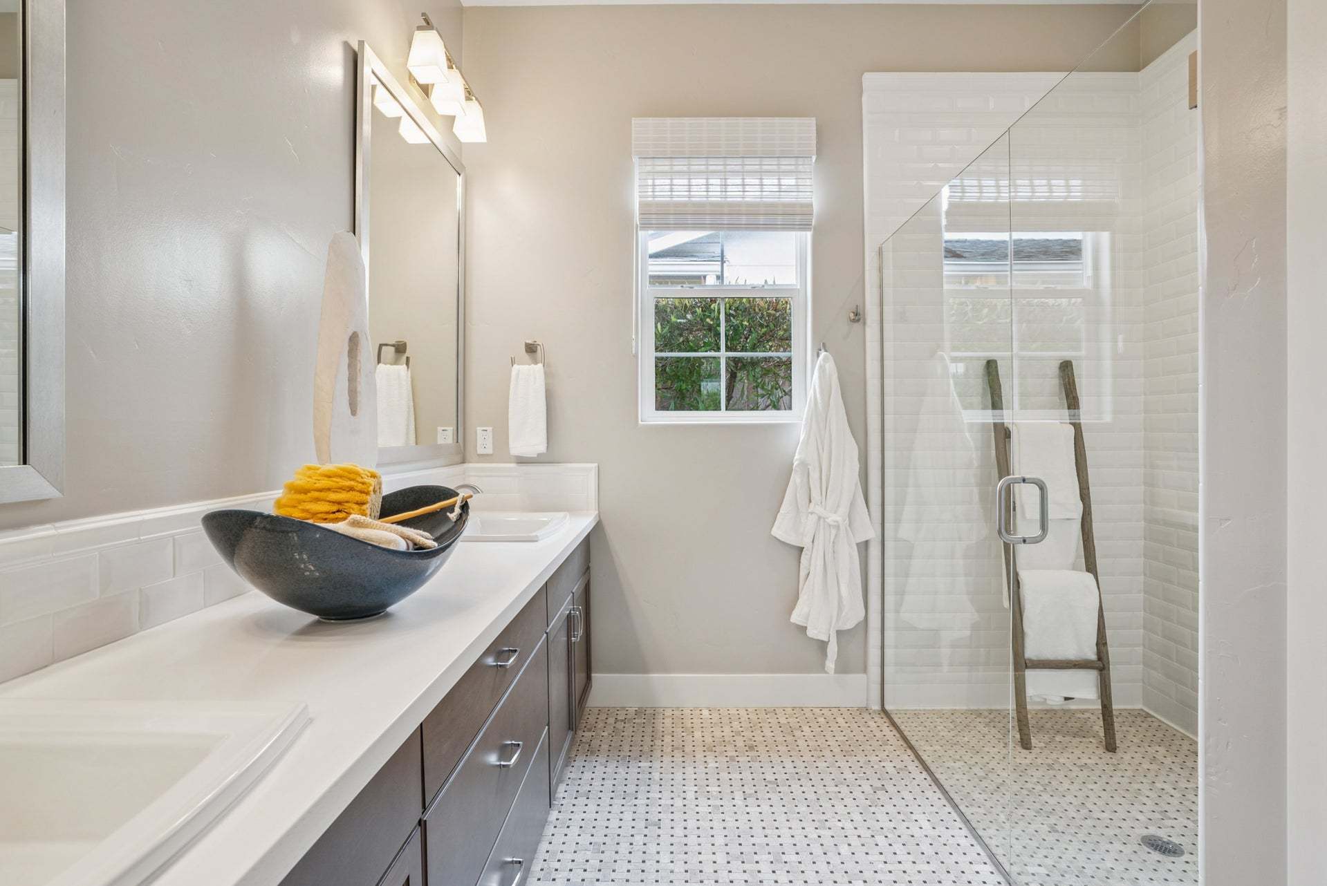 Layia at Sea Haven | Bardin | Owner's Bathroom