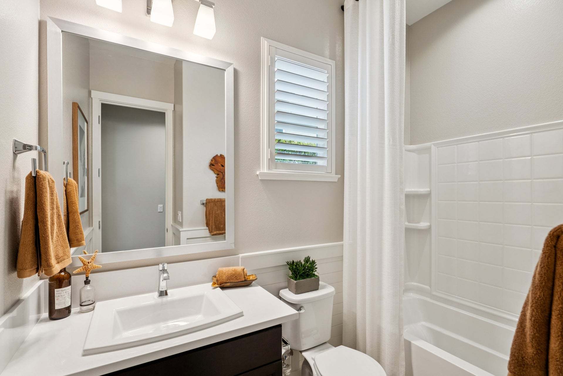 Villosa at Sea Haven | Bixby Model | Bathroom 2