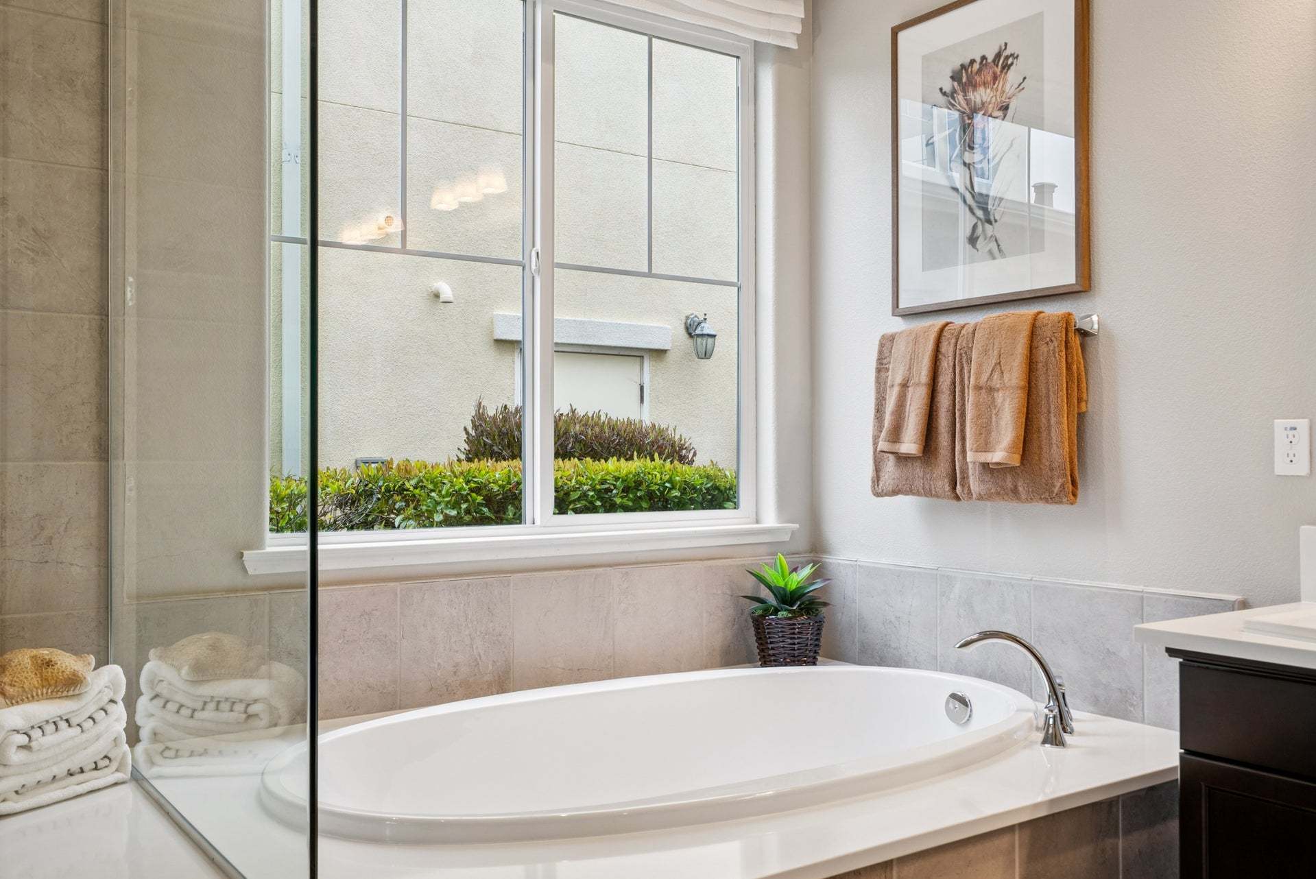 Villosa at Sea Haven | Bixby Model | Owner's Bathroom