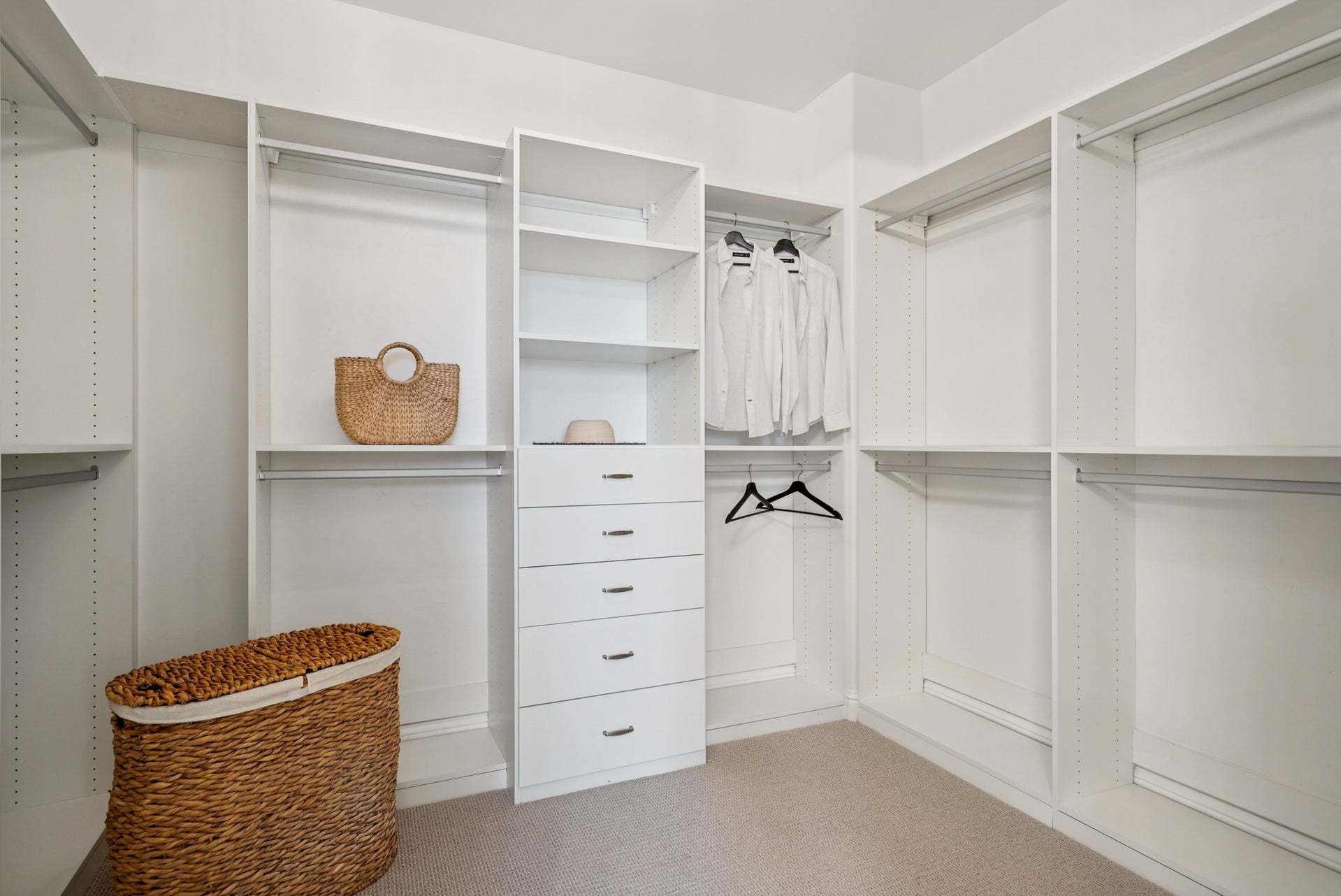 Villosa at Sea Haven | Ribera Model | Owner's Closet