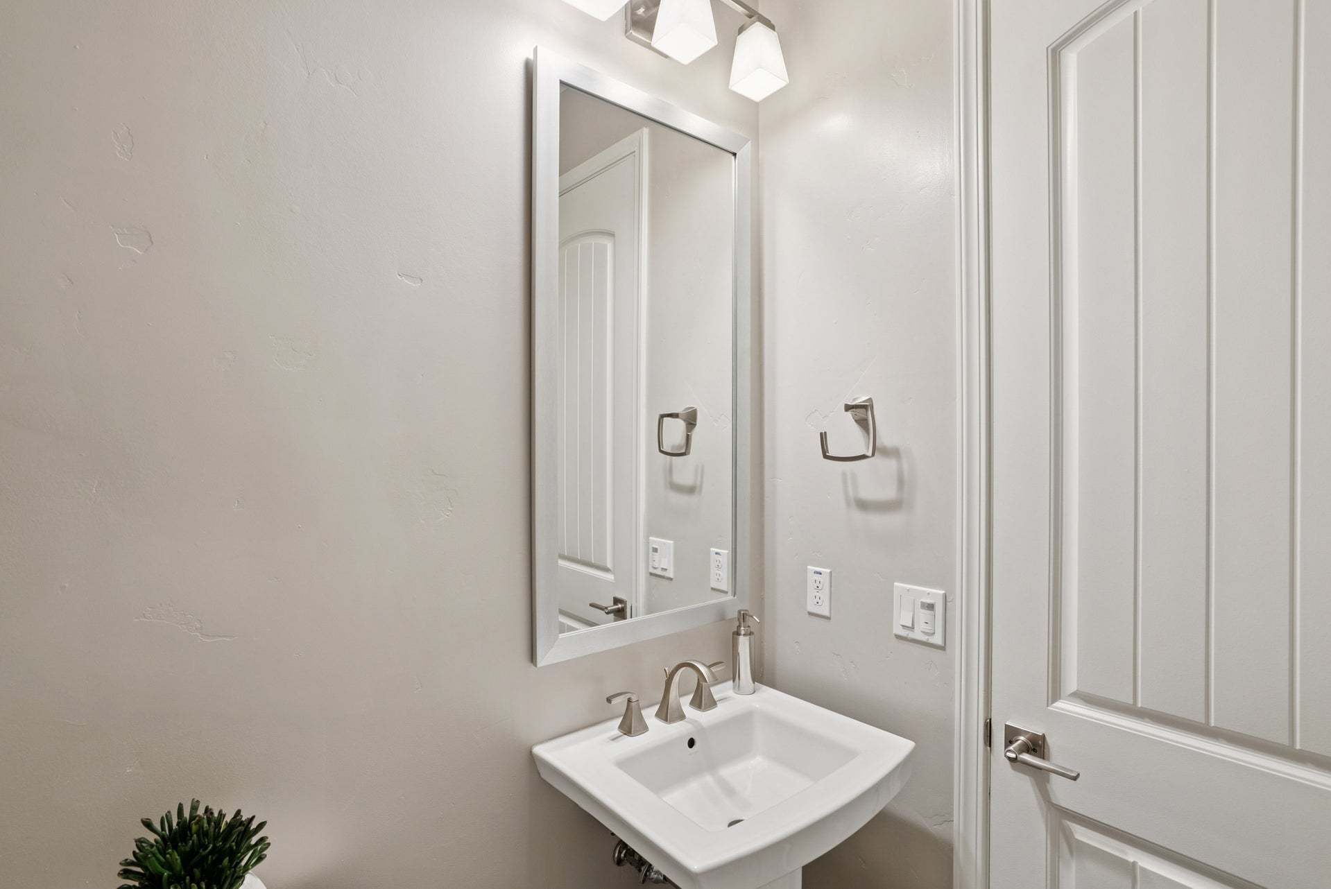 Layia at Sea Haven | Maddison Model | Powder Bathroom