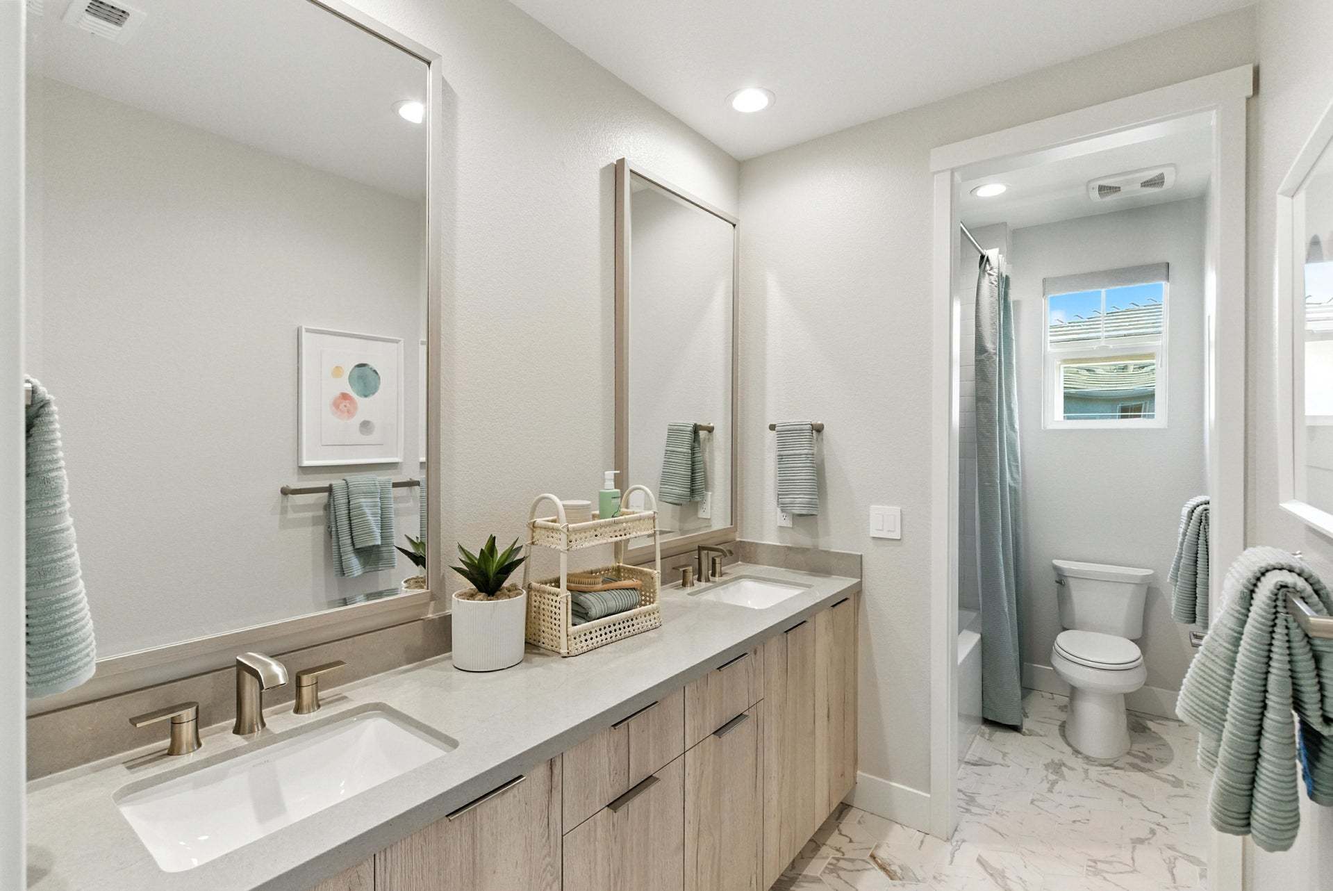 Apricot Estates by Trumark Homes in Brentwood, CA I Residence 2 Model I Bathroom