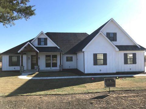 casa en Truth Construction LLC por Truth Construction LLC