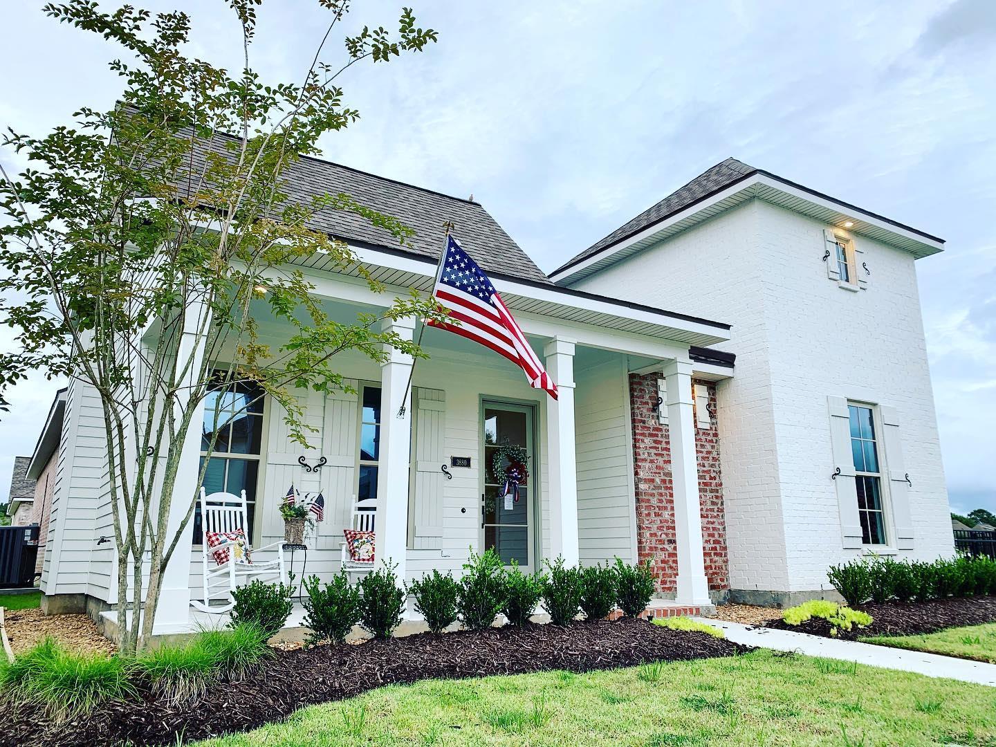 casa en Five Oaks por Tupper Homes