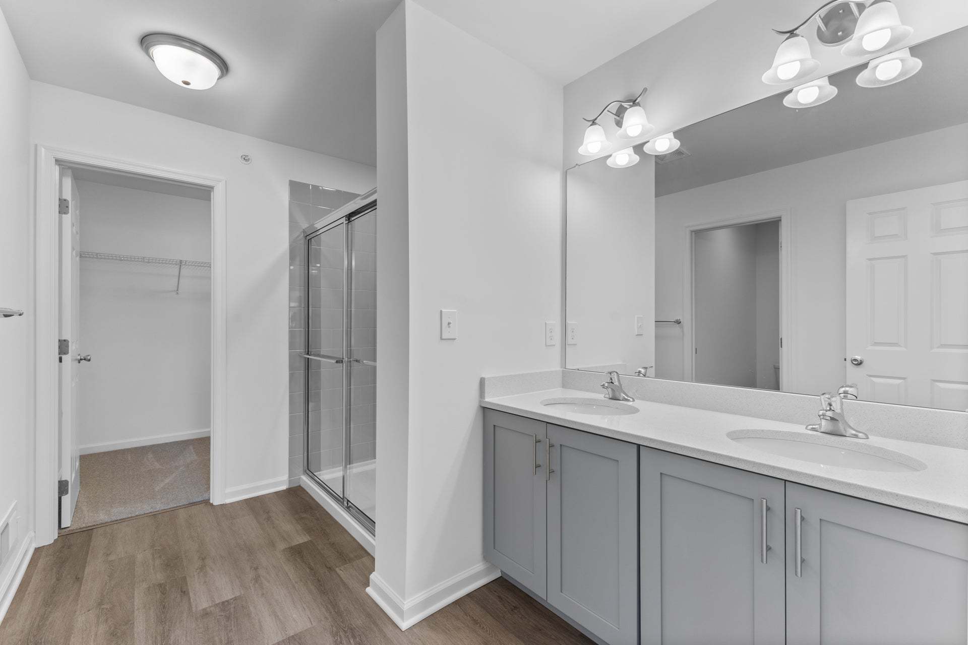 Grayson Owners' Bath