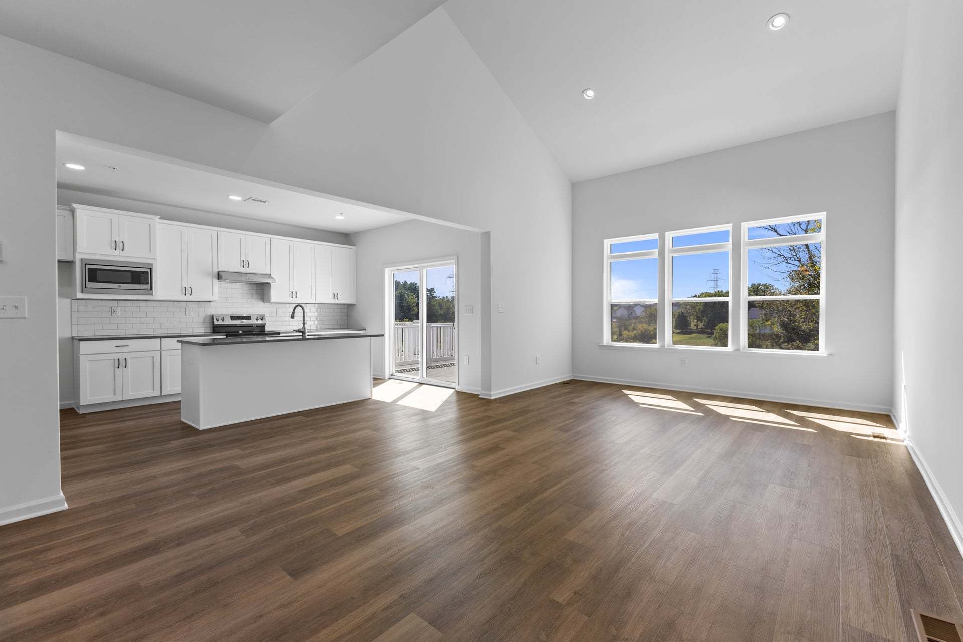 Grayson 2-Story Great Room