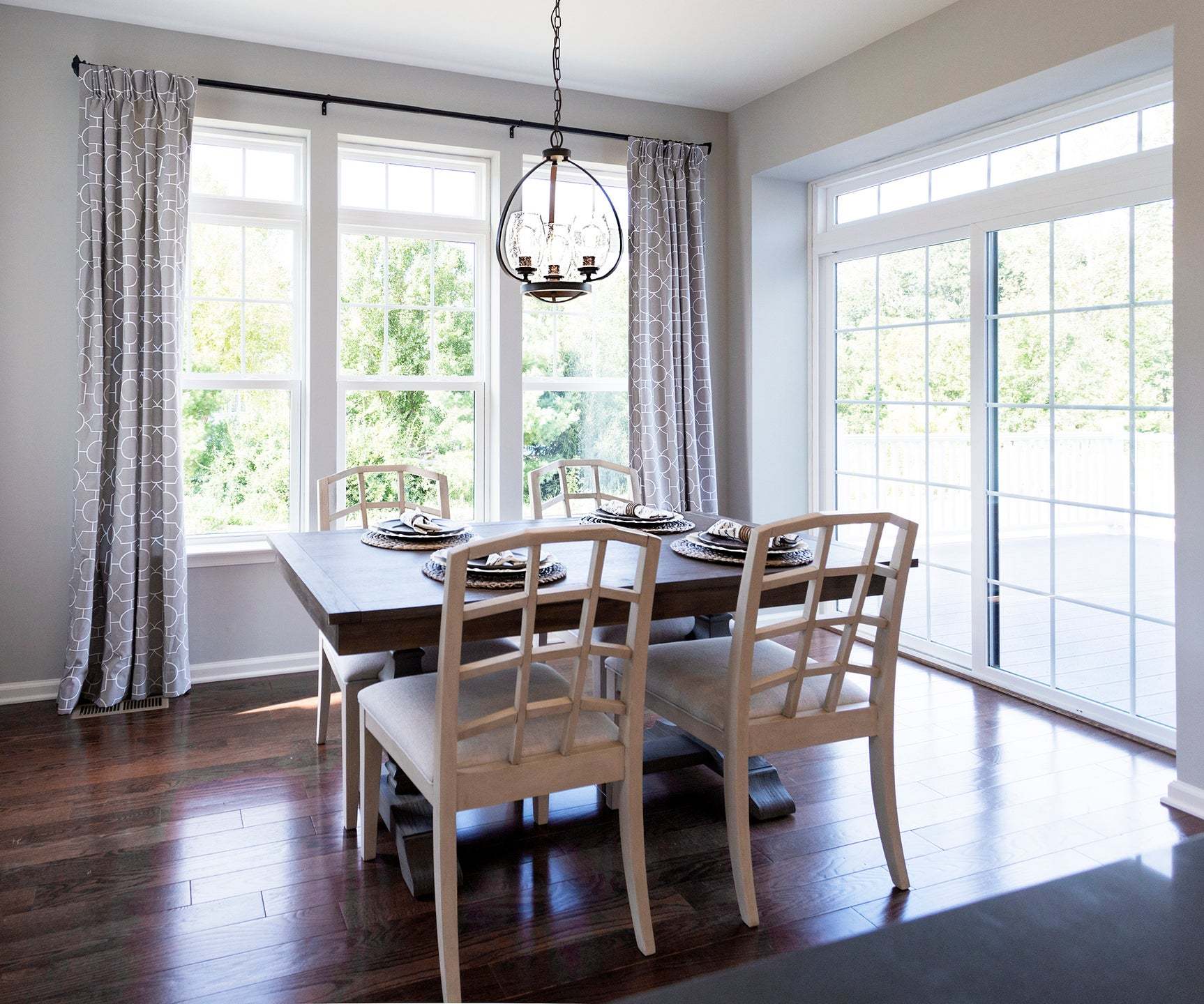 Bellwood Dining Nook