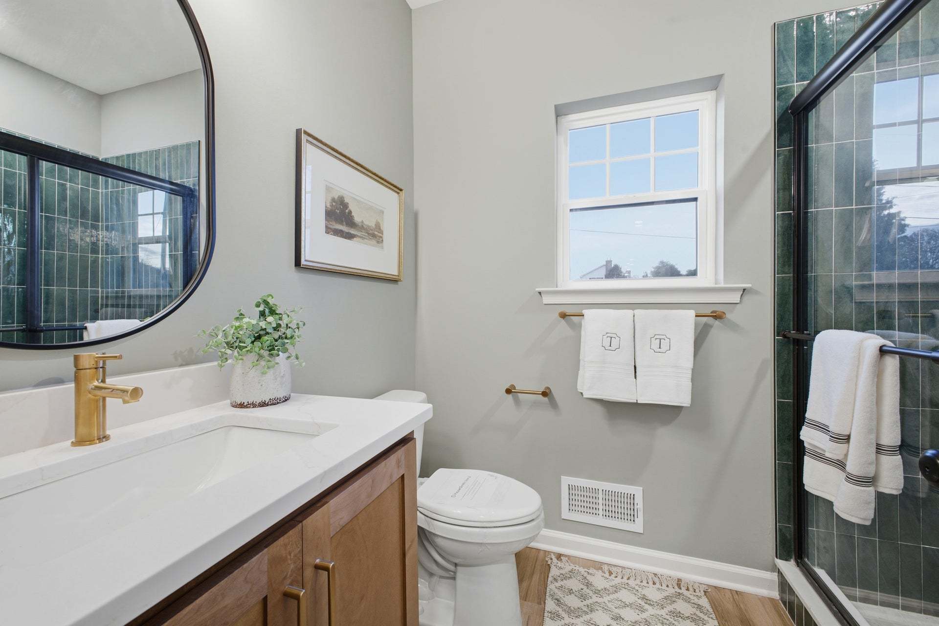 Breckenridge Grande Optional Full Powder Room