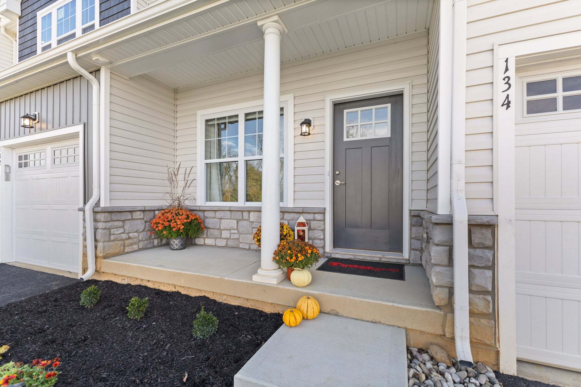 Alpine End Unit Exterior