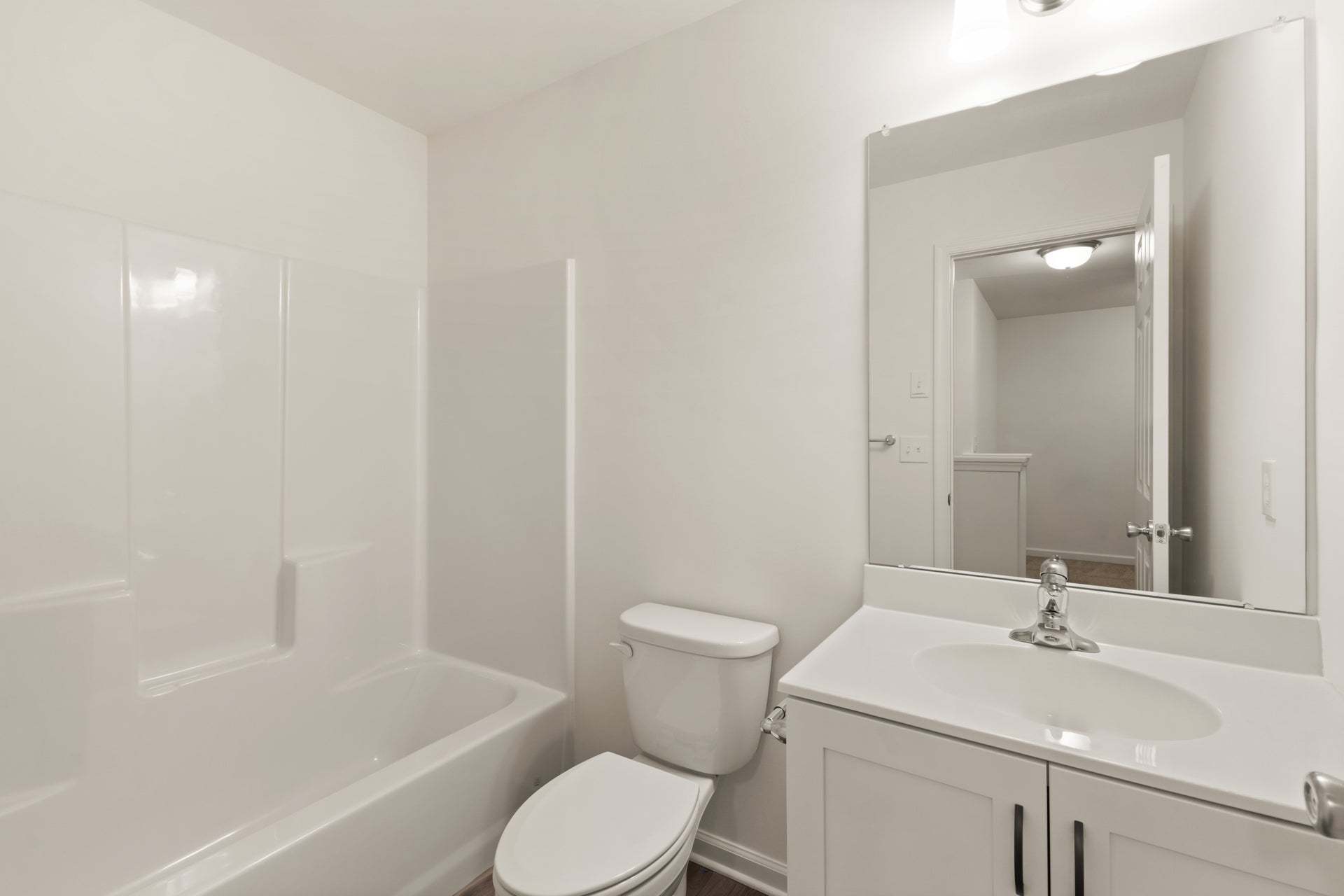 Grayson Hall Bath