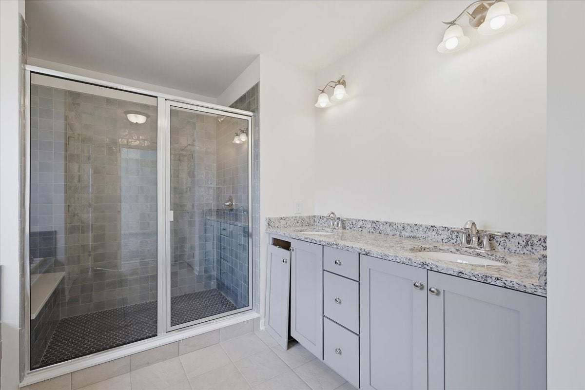 Owners' Suite Bath