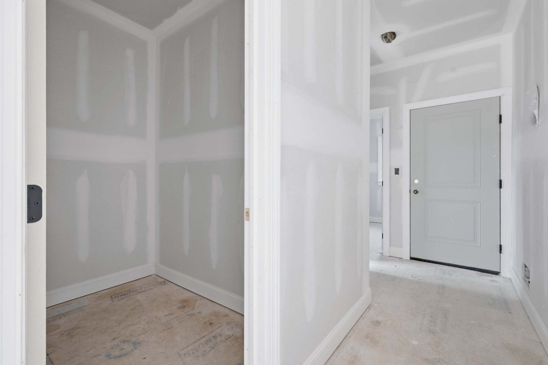 Aspen Pantry & Mud Room