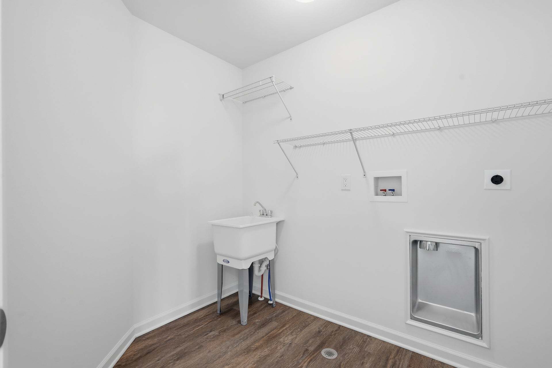 2nd Floor Laundry Room