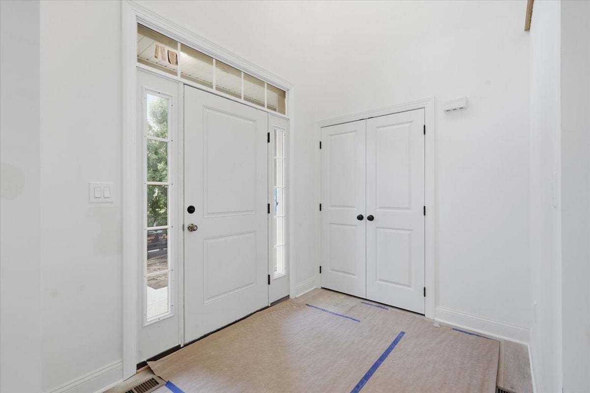 2-Story Foyer