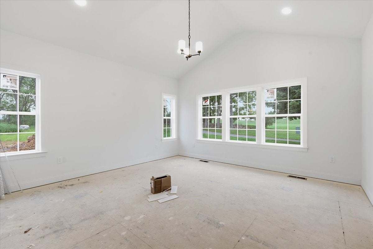 Owners' Suite #1 (1st Floor)