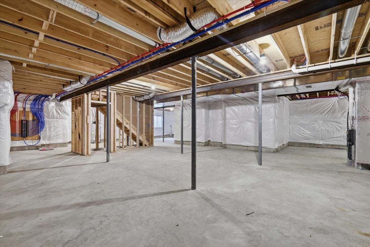 9' Full Basement