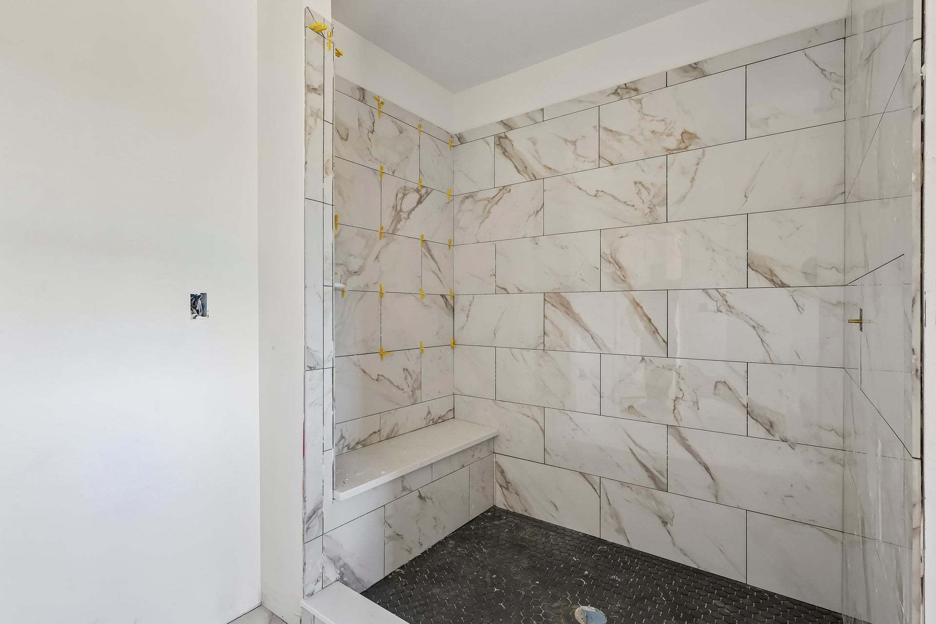 Preakness Owners' Bath 4x6 Shower