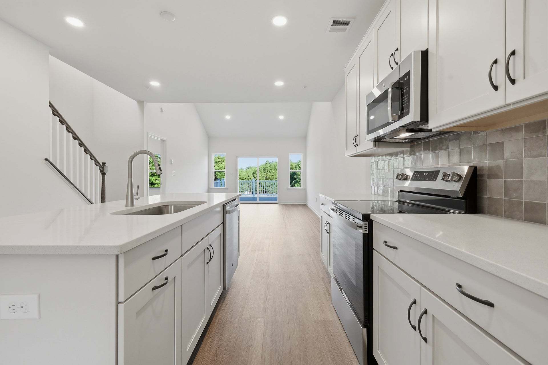 Alabaster Collection Showcased *Note - Not a Grayson floor plan*