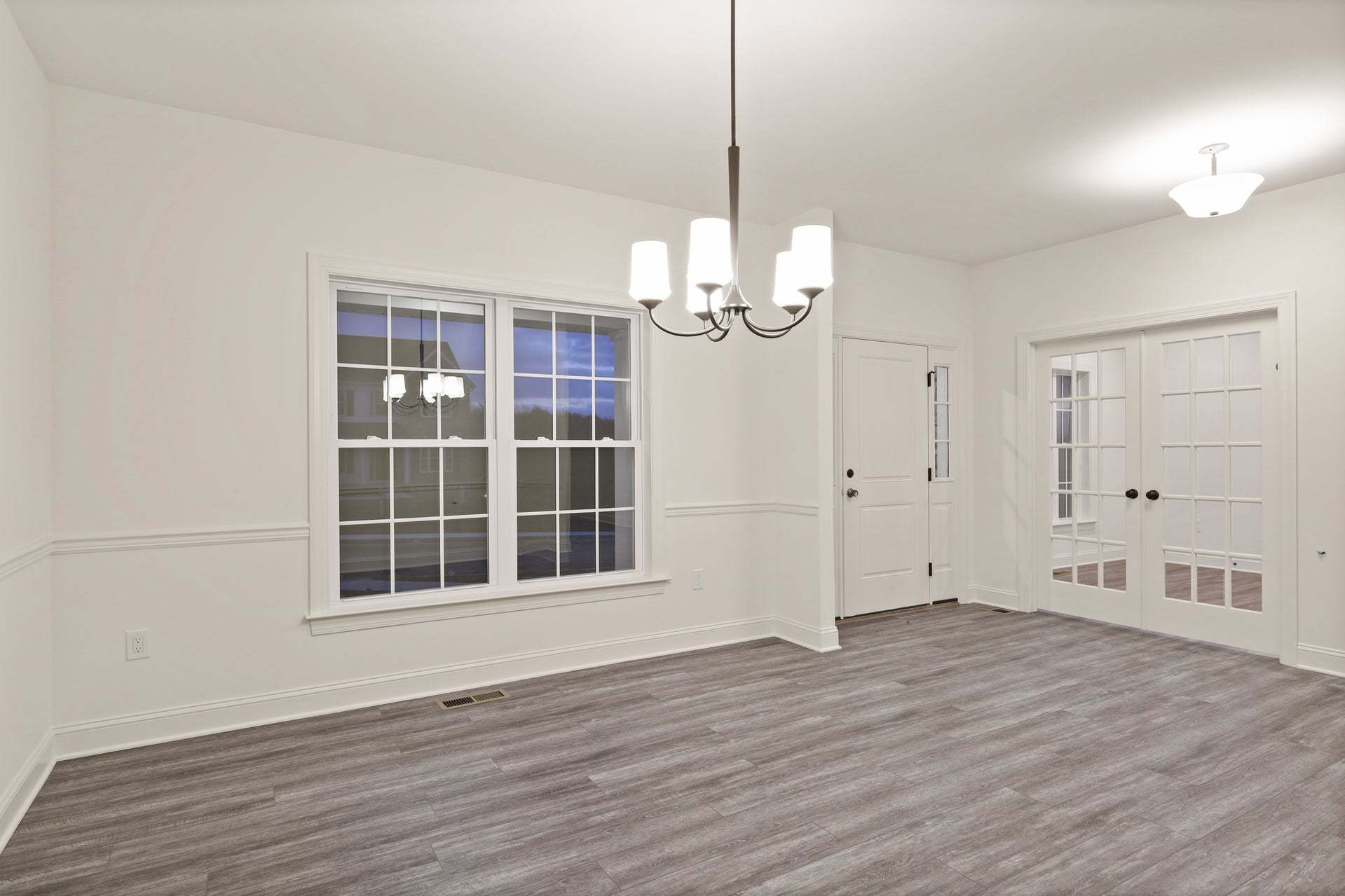 Churchill Dining Room with Optional Closed Living Room
