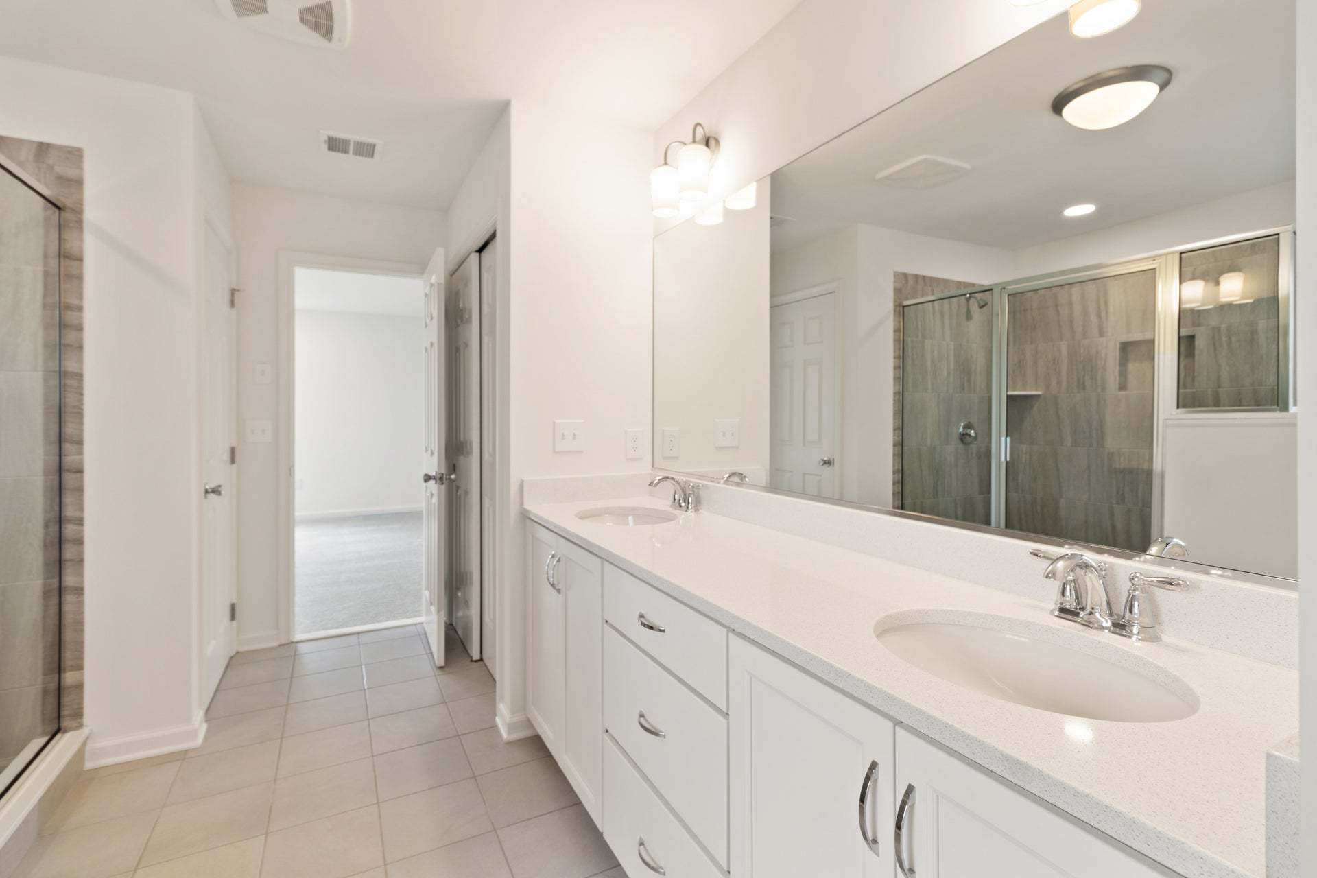 Churchill Owner's Bath with Optional Slipper Tub
