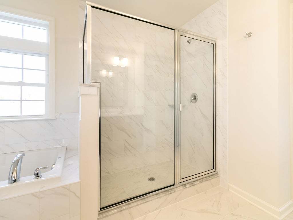 Churchill Owner's Bath with Optional Soaking Tub