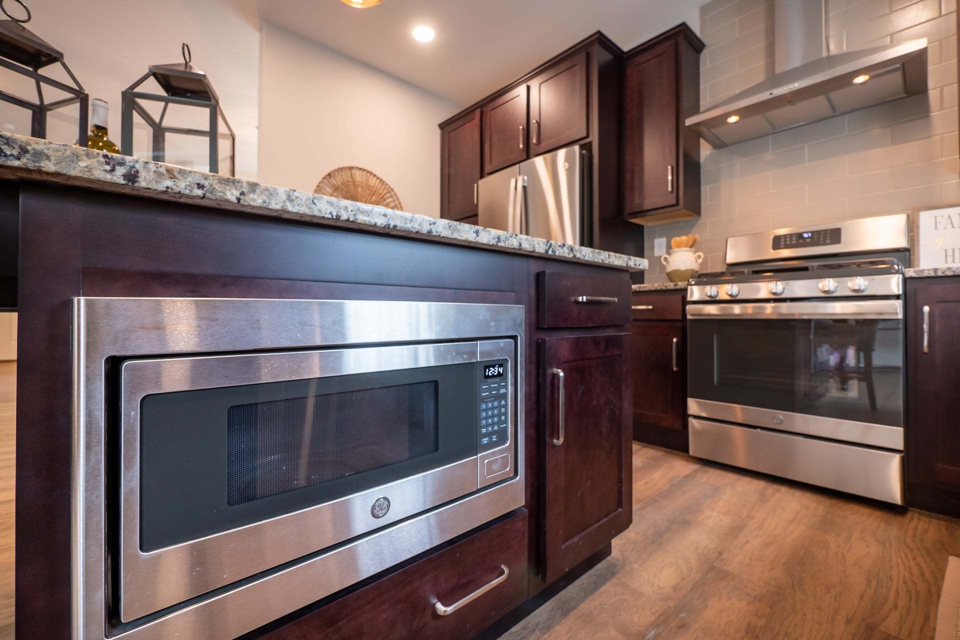 Madison Kitchen with Optional Extended Island