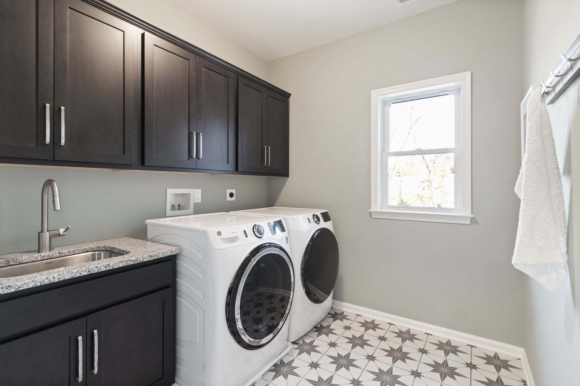 Preakness 2nd Floor Laundry Room