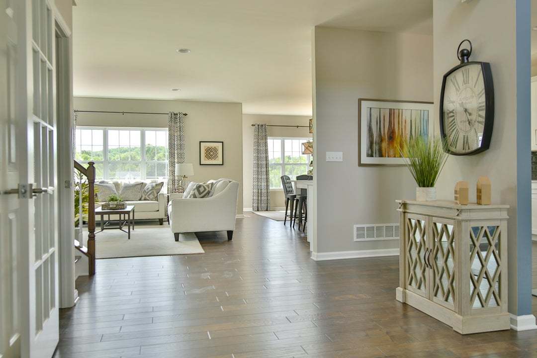 Sienna Foyer