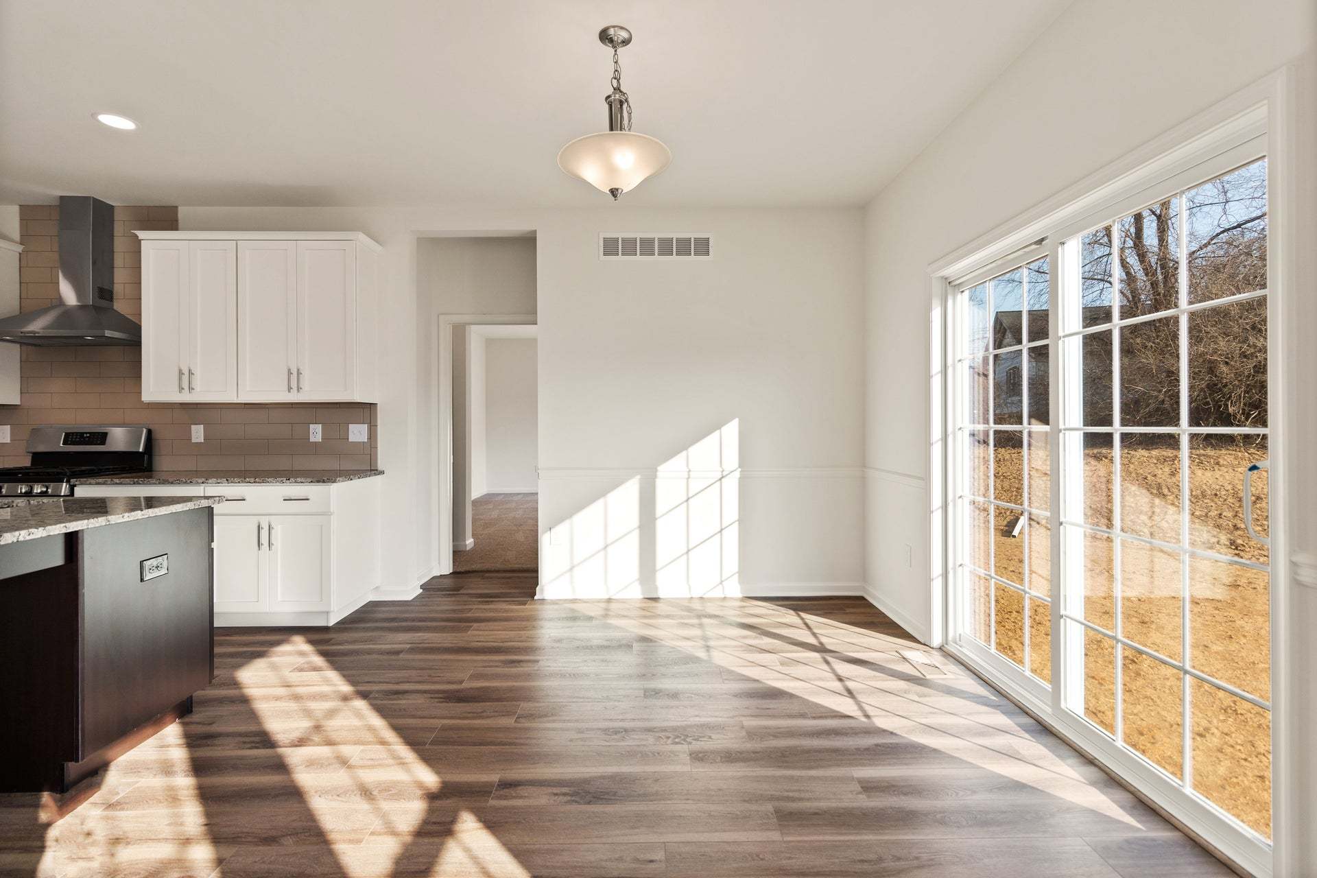 Vinecrest Dining Nook
