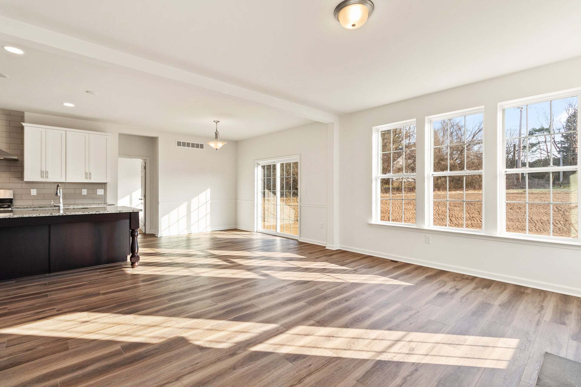 Vinecrest Dining Nook