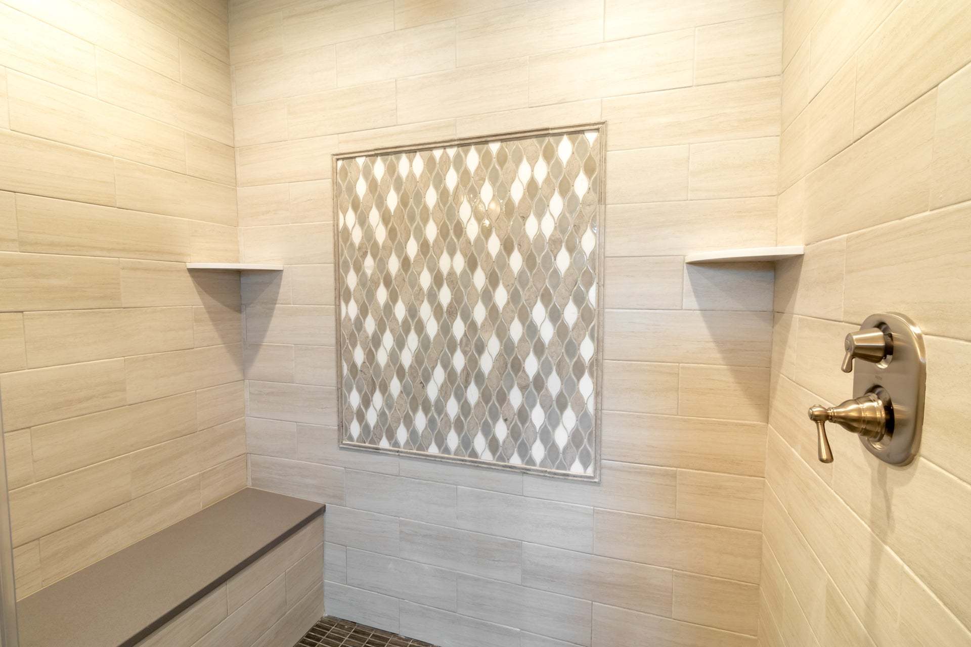 Vinecrest Owner's Bath