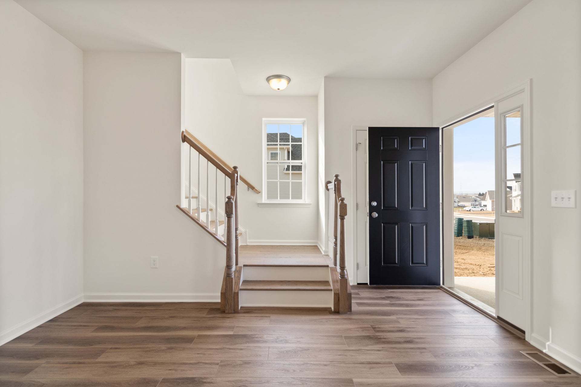 Vinecrest Foyer