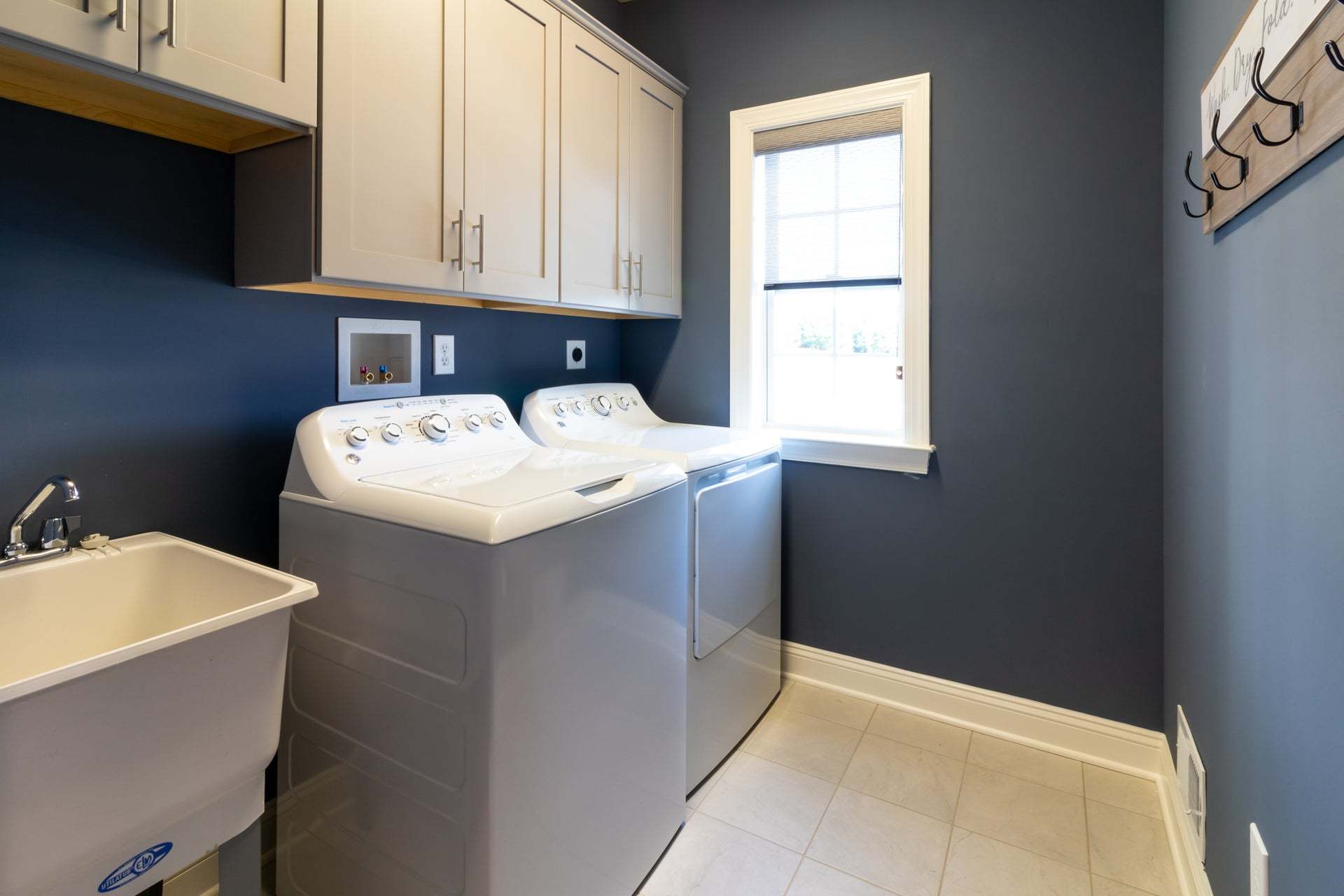 Vinecrest 1st Floor Laundry Room