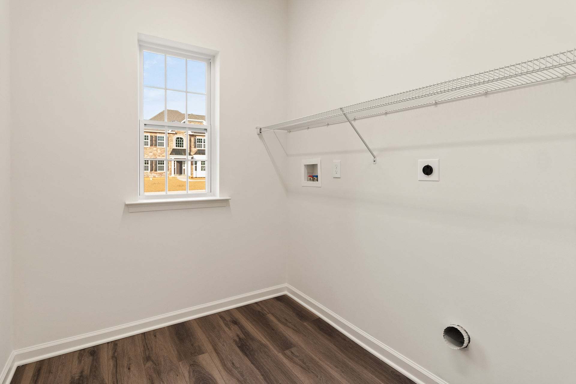 Vinecrest 1st Floor Laundry Room