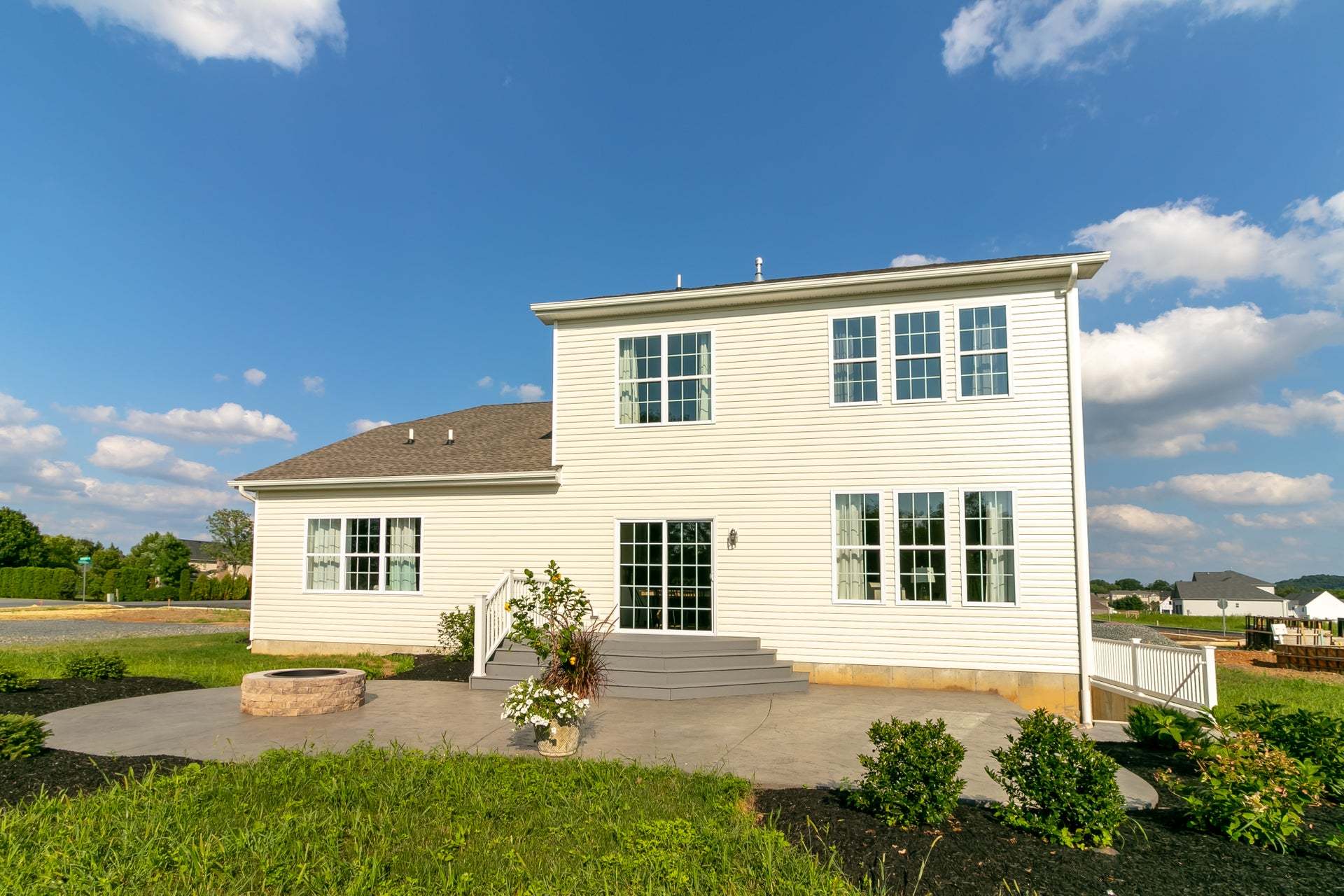Vinecrest Exterior