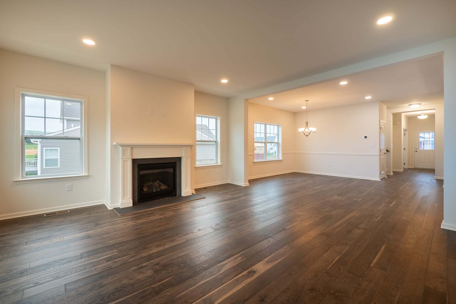 Franklyn Great Room (Optional Fireplace)