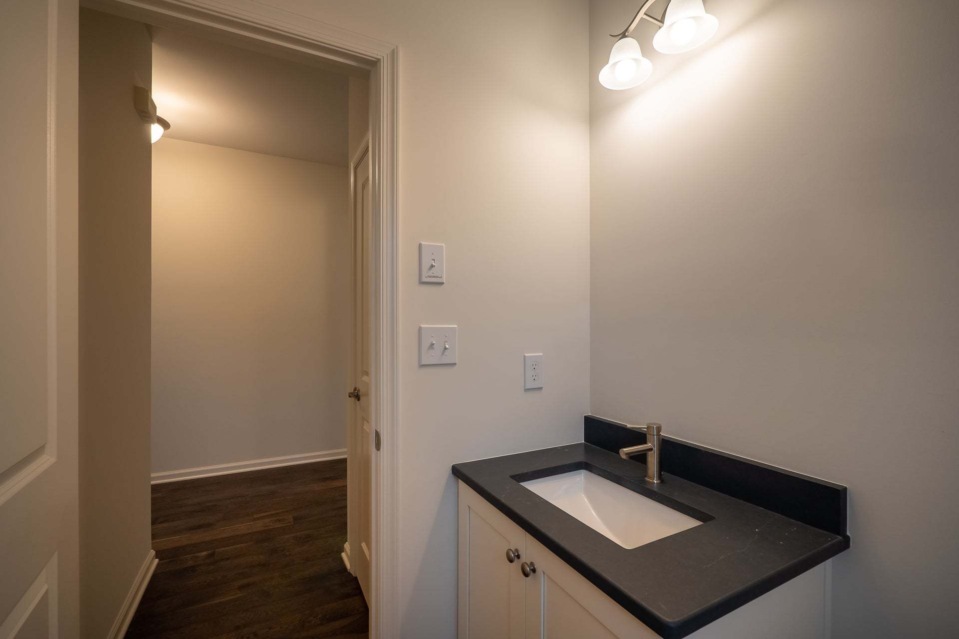 Franklyn Powder Room