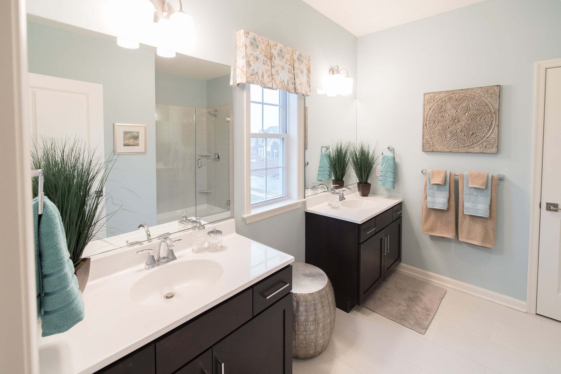 Magnolia Owner's Bath