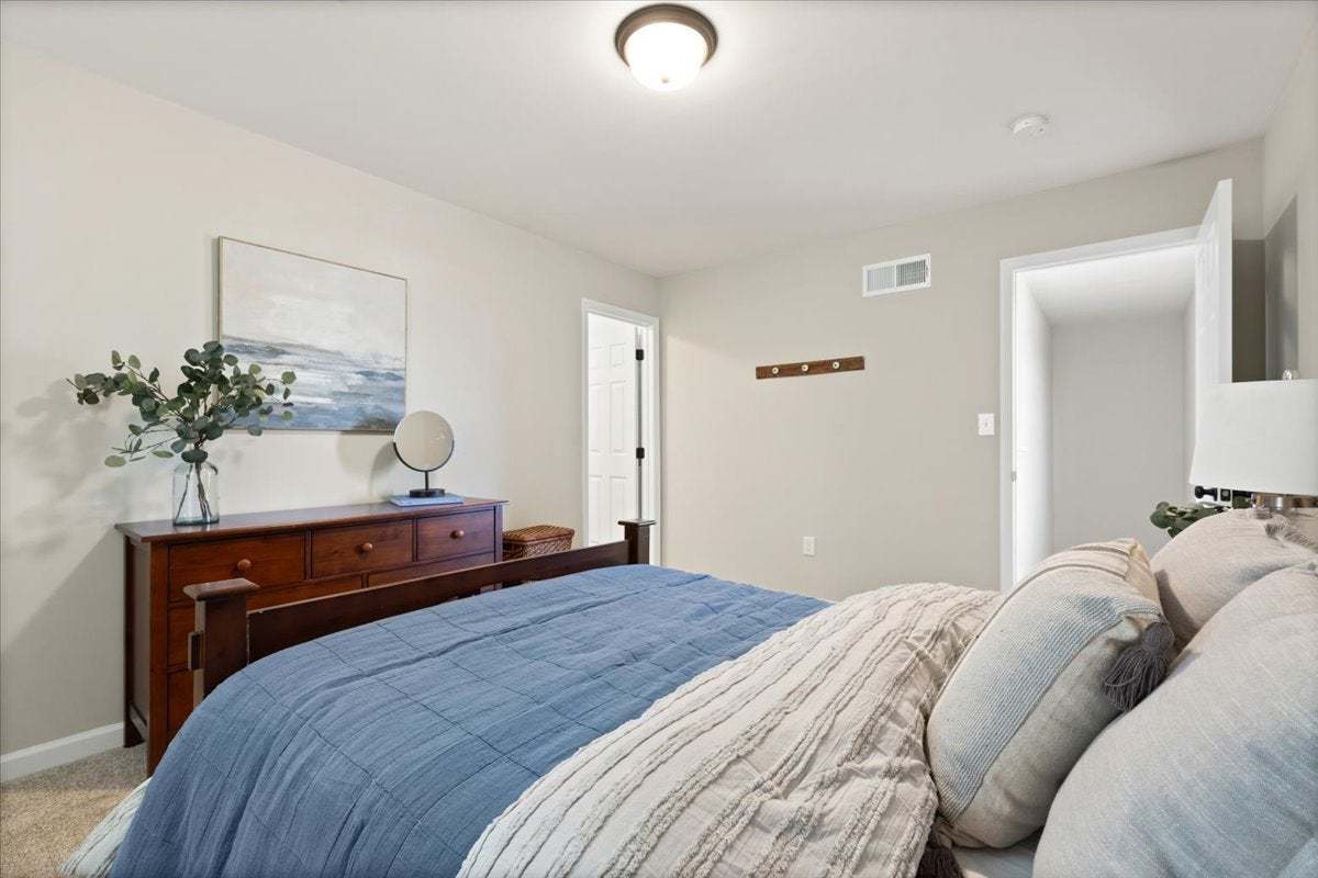Mia Bedroom 3