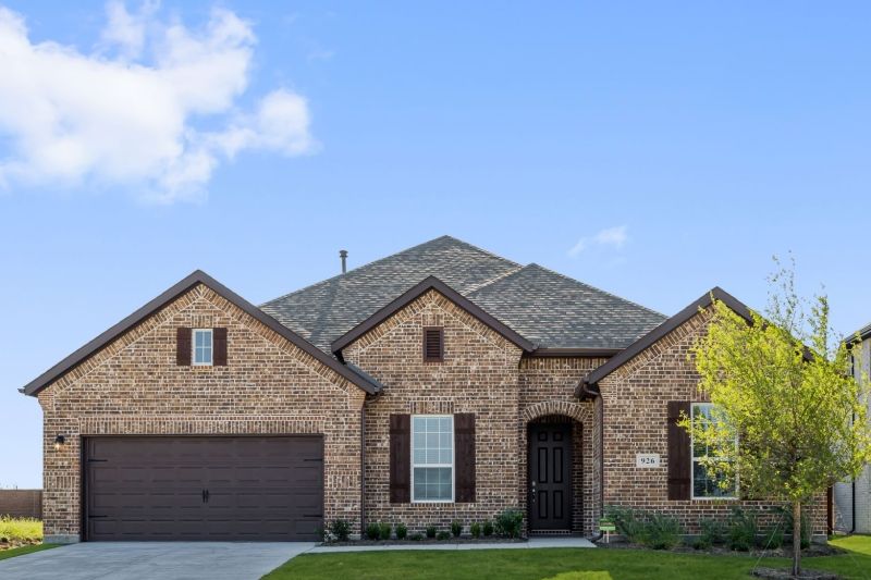 225 Wintergrass Dr. Waxahachie, TX 75165