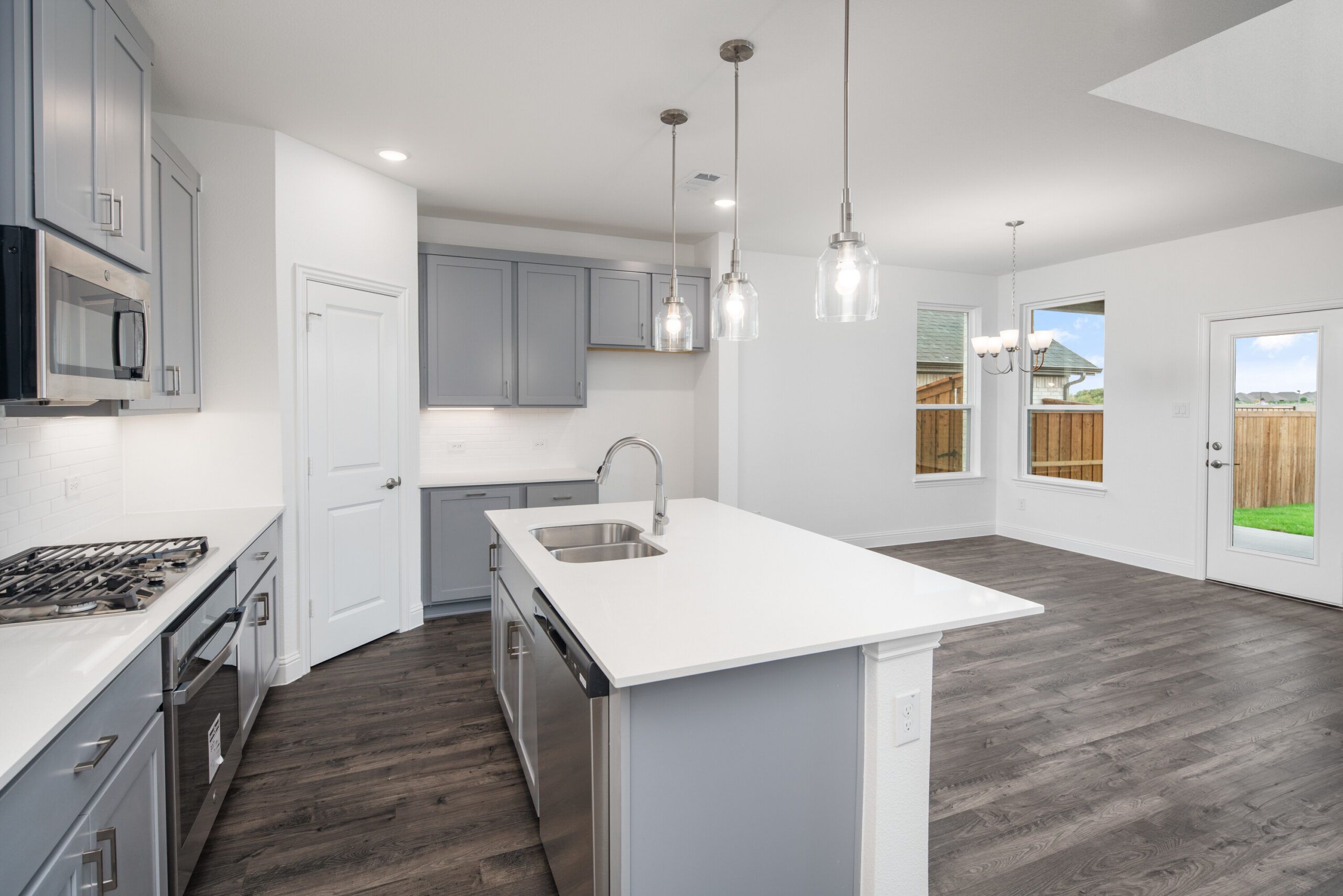 2136 Martins Pond Rd. (Salado)