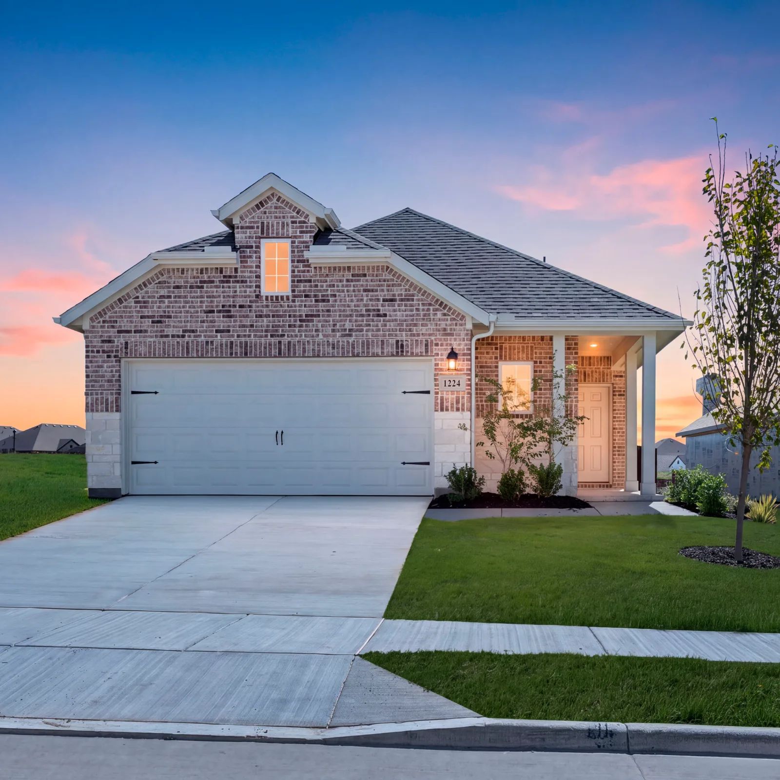 Blackburn - Elevon: Lavon, Texas - UnionMain Homes