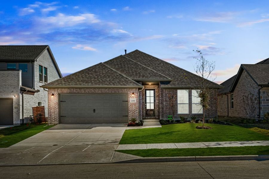 216 Hope Orchards Drive. Lavon, TX 75166