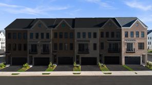 42119 Picasso Square (Tate 22-F2)