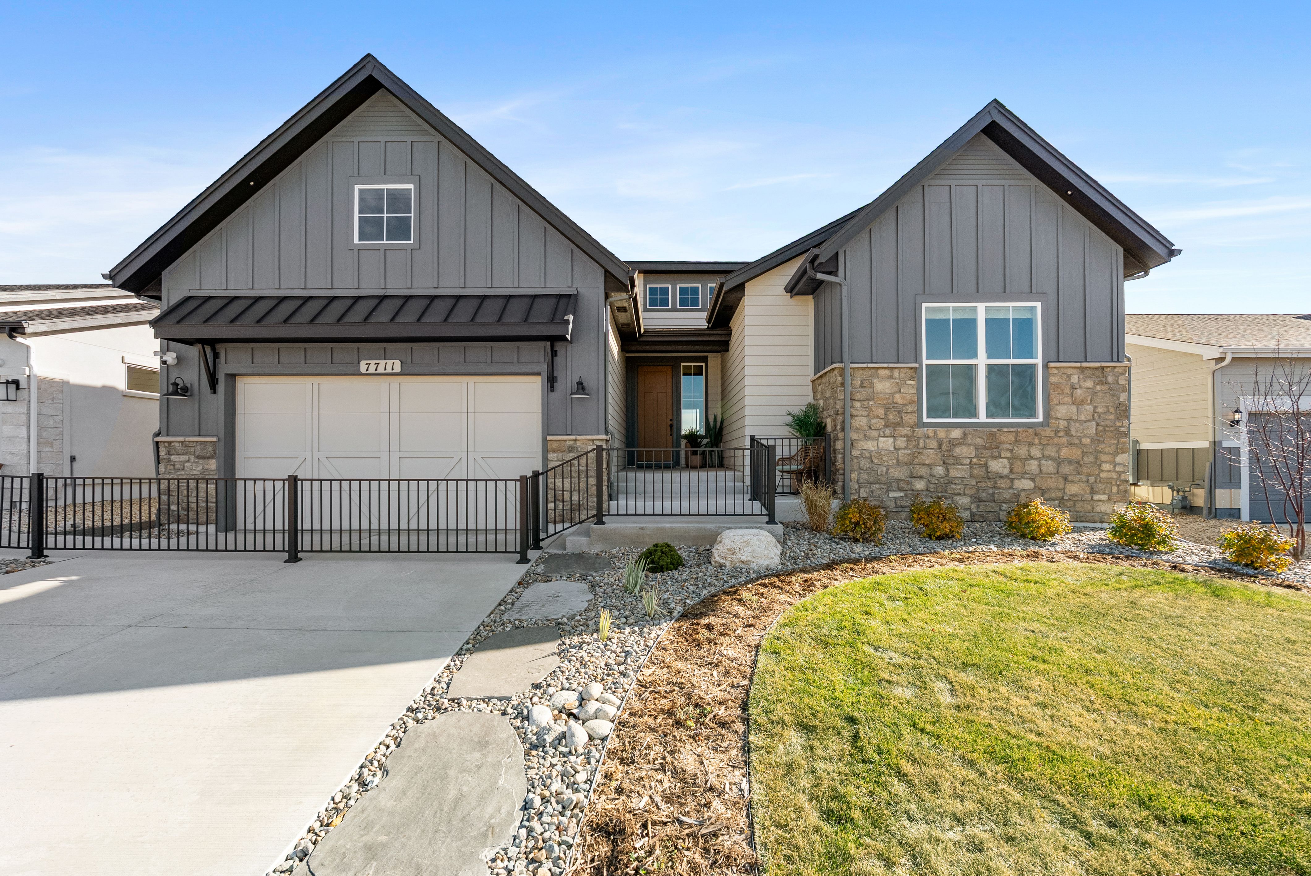 7711 Desert Wrangler Dr (Oakridge) Image