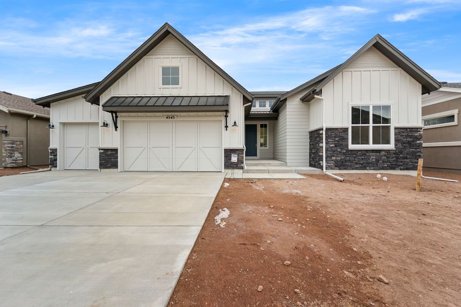 Oakridge by Vantage Homes in Colorado Springs CO